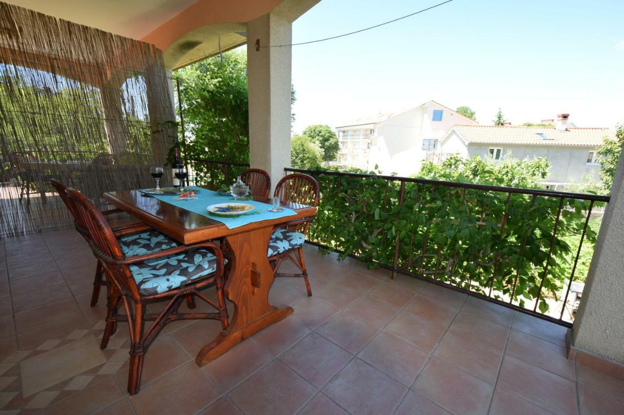 Apartment Jelka Малинска Экстерьер фото